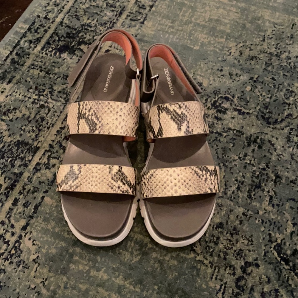 Cole haan zero grand street style sandals! Sz 7.5